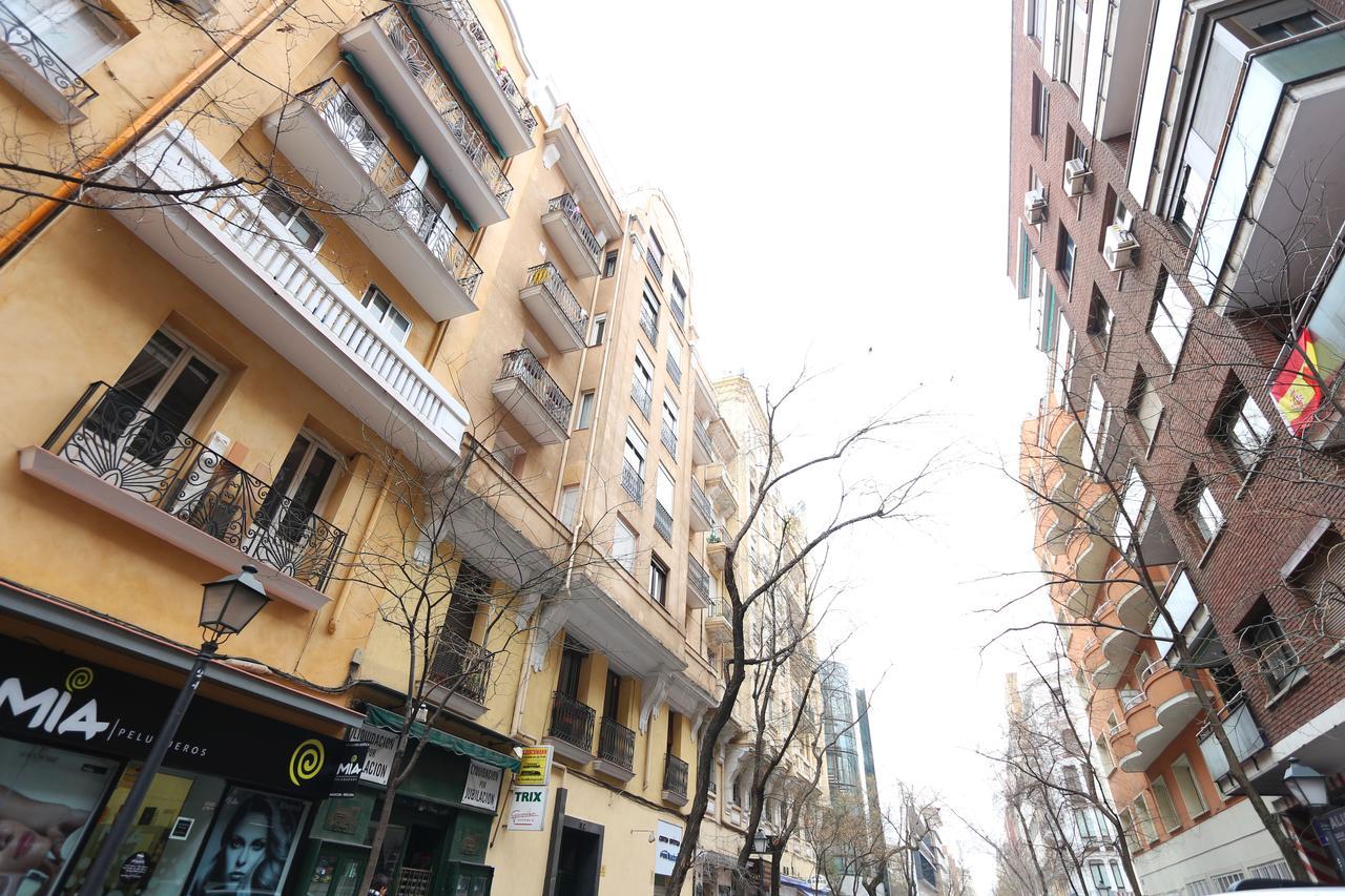 Classical Flat In Barrio Salamanca By Allo Housing Madrid Bagian luar foto